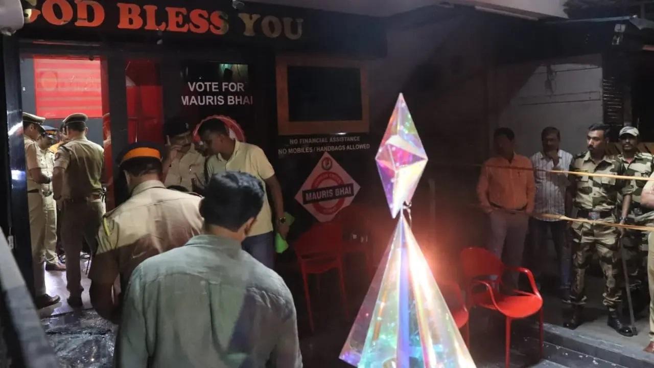 घोसालकर ने कथित तौर पर अपनी पत्नी की उम्मीदवारी का हवाला देते हुए नोरोन्हा से बार-बार वार्ड में चुनाव नहीं लड़ने के लिए कहा था. हालाँकि, नोरोन्हा ने घोसालकर के अनुरोध को सुनने से इनकार कर दिया. नोरोन्हा को बाद में कानूनी परेशानियों का सामना करना पड़ा जब 14 साल की प्रेमिका ने उनके खिलाफ बलात्कार और धोखाधड़ी का मामला दर्ज कराया, जिसके कारण उनकी गिरफ्तारी हुई.