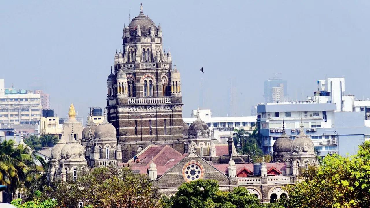 24 जनवरी, 2023 को चर्चगेट में पश्चिम रेलवे का मुख्यालय. फ़ाइल फोटो