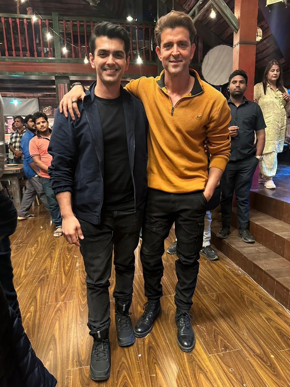 मुझे पहले से आइडिया था कि ये एक एयरफोर्स पर मूवी बन रही है. एक न्यूज पढ़कर मेरी इच्छा हुई कि मुझे फिल्म का हिस्सा बनना है इसके दो साल बाद मुझे ऑडिशन का कॉल आया. मैं ऑडिशन में सिलेक्ट हो गया और काफी एक्साइटेड था फिल्म को लेकर मुझे कहीं कुछ नर्वसनेस भी थी लेकिन मैं ये रोल करने के लिए काफी खुश भी था.