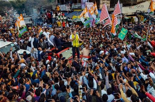 अपनी न्याय यात्रा के साथ रांची जिले के इरबा पहुंचने के बाद राहुल गांधी इंदिरा गांधी हैंडलूम प्रोसेस ग्राउंड में बुनकरों से बात करने वाले हैं. लंच के बाद राहुल अपनी यात्रा के साथ रांची के शहीद मैदान जाएंगे.