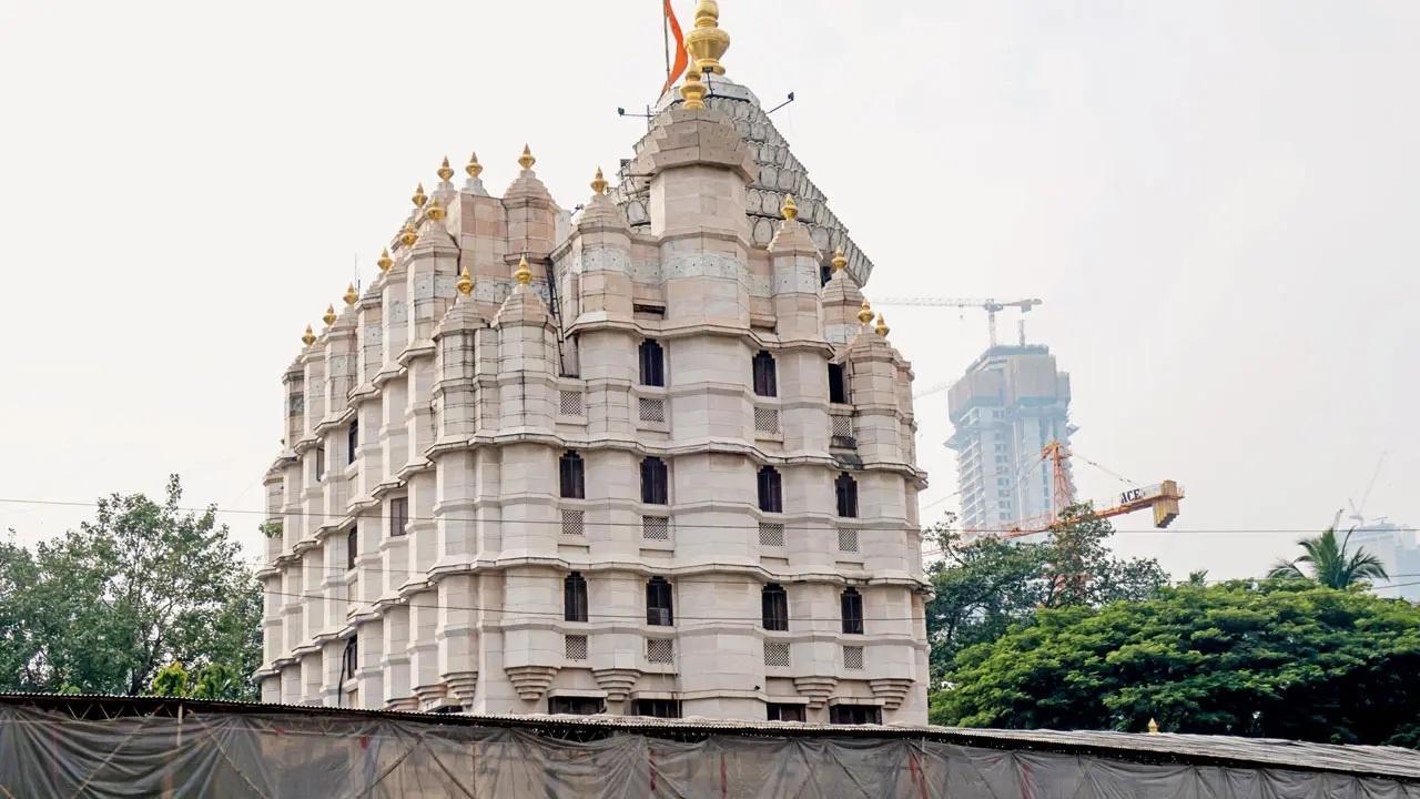 सिद्धिविनायक मंदिर, दादर.