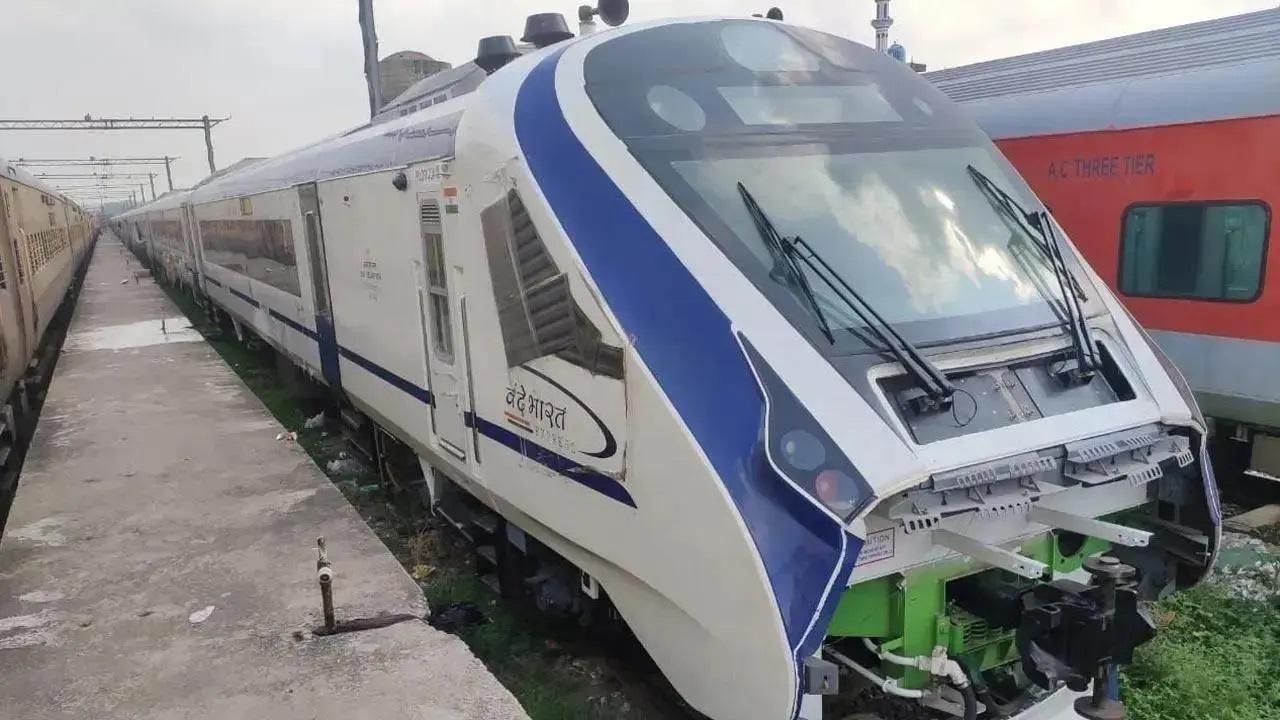 रेल लाइन के काम से सुपरफास्ट ट्रेनें भी होंगी अपग्रेड. (फोटो- वंदे भारत ट्रेन)