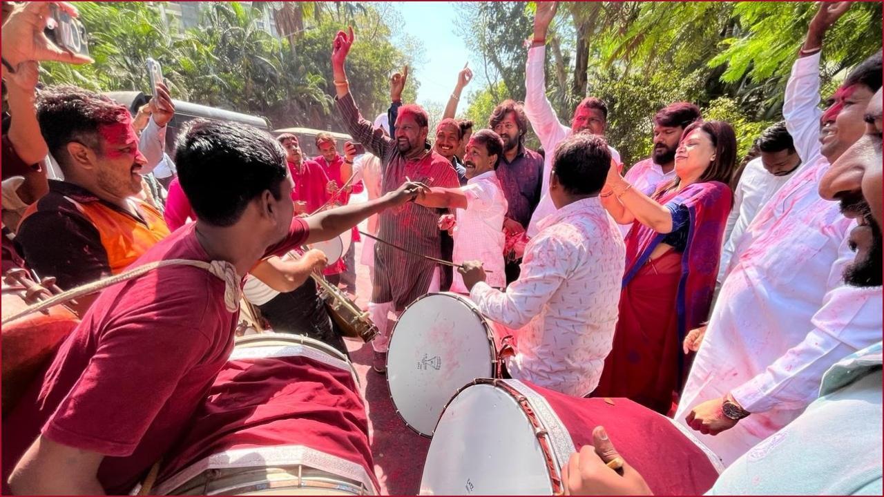 कैबिनेट की मंजूरी के बाद मुख्यमंत्री एकनाथ शिंदे ने विधानसभा में मराठा आरक्षण को भी मंजूरी.