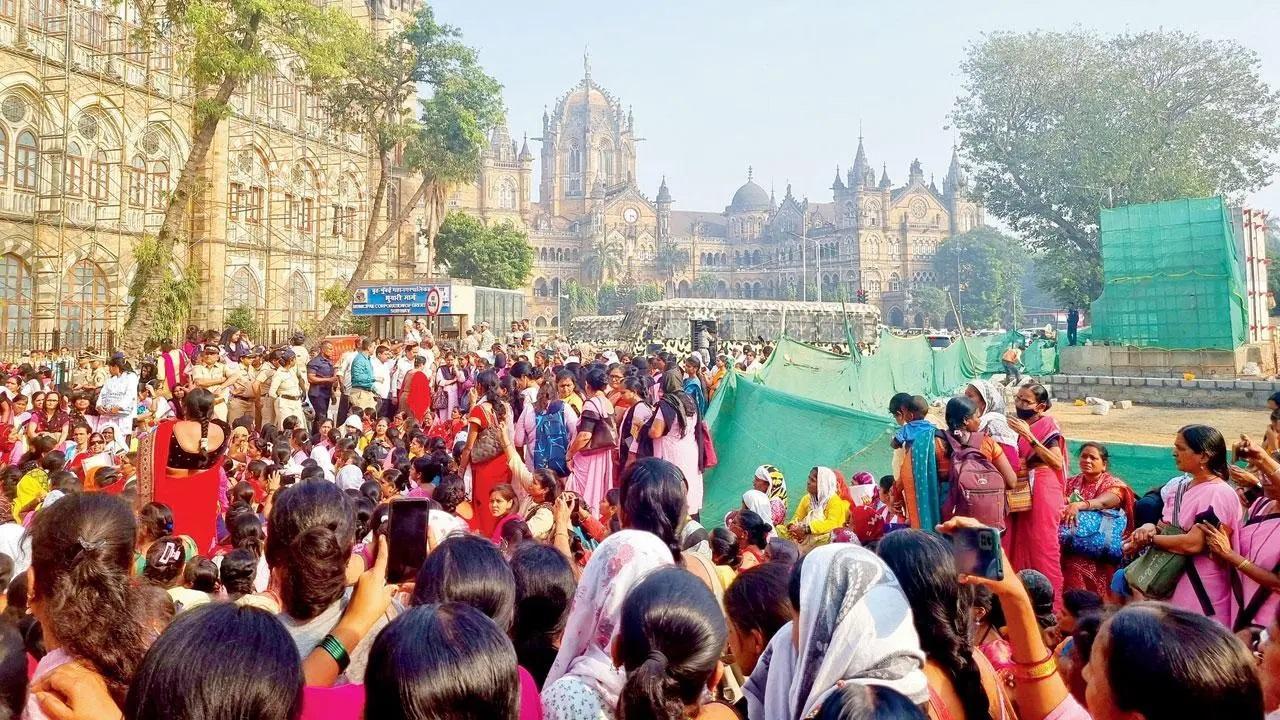 Anganwadi workers who stormed Azad Maidan for their demands