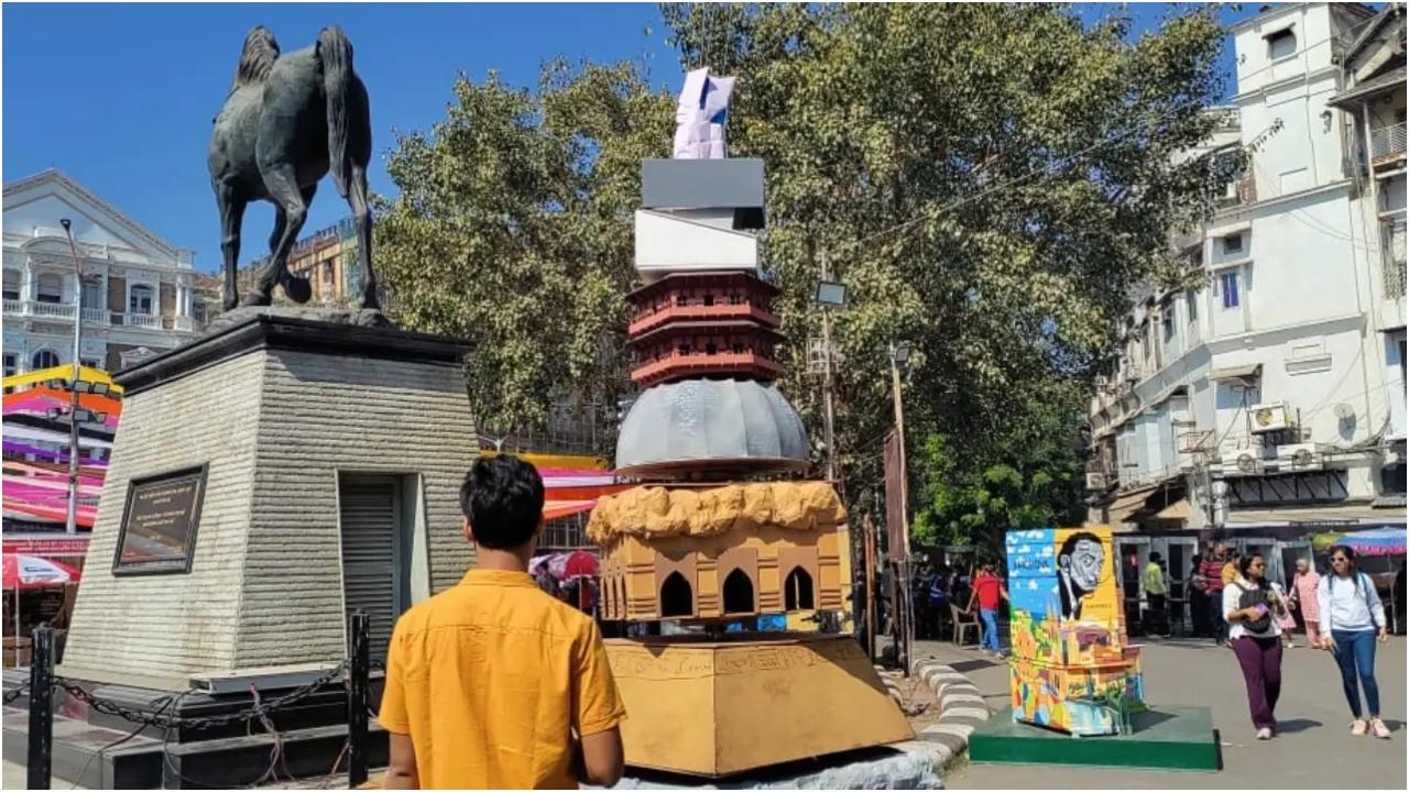 `ब्रिक-ओ-लेज` कहे जाने वाले इस कला इंस्टालेशन को बेंगलुरु के आरवी यूनिवर्सिटी के स्कूल ऑफ डिजाइन एंड इनोवेशन के कलाकार आदित्य विक्रम मोहन, निथ्या मुथैया, समीर वारियर, सुक्रुथ एस, शिवबालन एस ने बनाया है. यह समय और मानव प्रगति के माध्यम से सभ्यता के प्रारंभिक रूपों से लेकर भविष्य में क्या हो सकता है तक की यात्रा को दर्शाता है. गुफाओं, पिरामिडों, याओ डोंग, स्तूप, शिवालय से लेकर अधिक आधुनिक नवाचारों और भविष्य का प्रतिनिधित्व करने के लिए एक मचान भी. कलाकारों के अनुसार, इंस्टॉलेशन का सबसे निचला स्तर यह दर्शाता है कि प्रगति का श्रेय समाज के वंचित और उपेक्षित वर्गों को जाता है, जिन्होंने इसे संभव बनाया है.