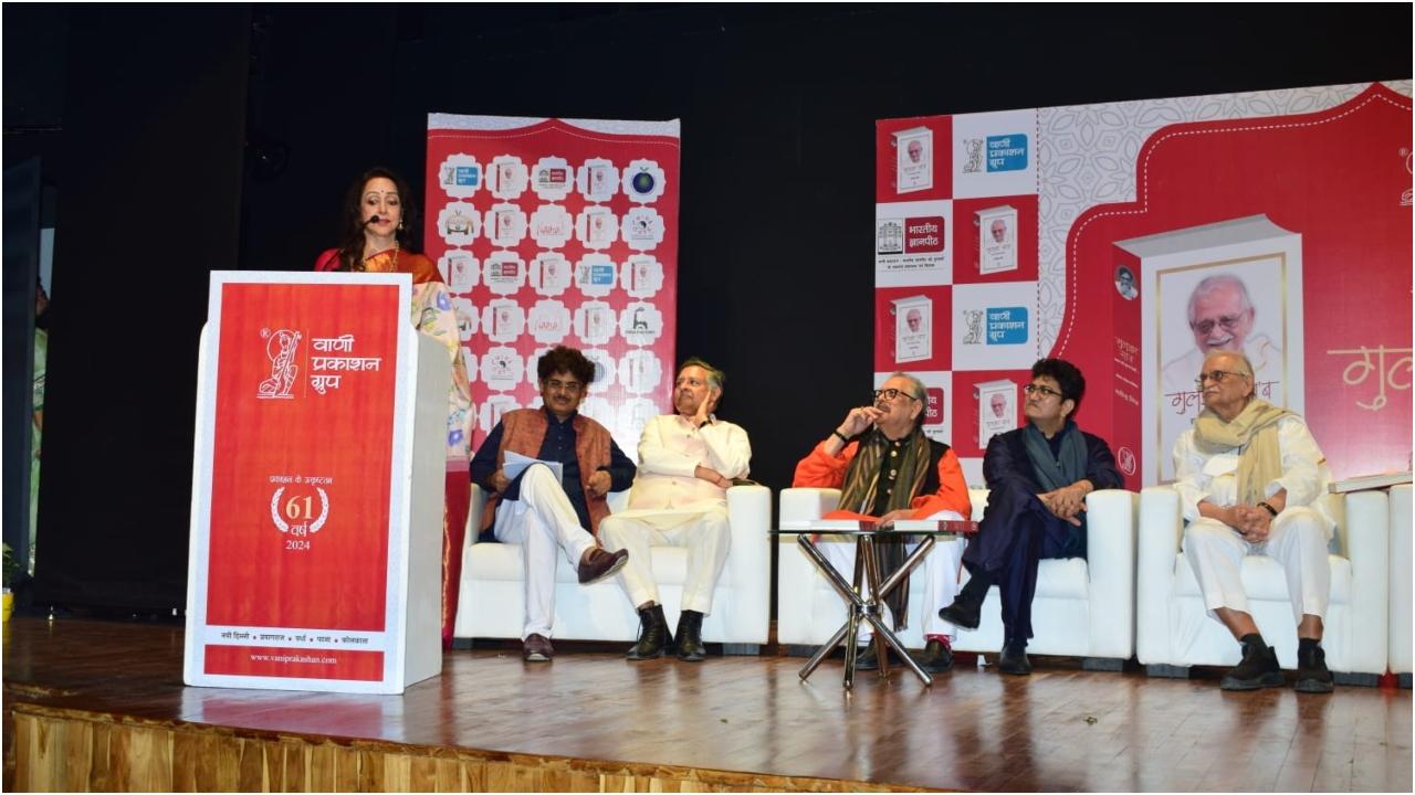 हेमा मालिनी ने इस मौके पर पुरानी बातों को याद किया. हेमा मालिनी ने 1975 में आई अपनी फिल्म ‘खुशबू’ को लेकर भी चर्चा की, उन्होंने बताया कि,