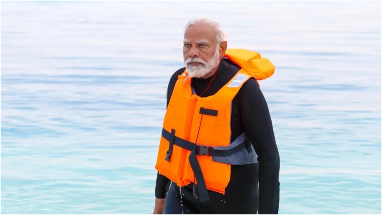 उन्होंने लिखा, 
