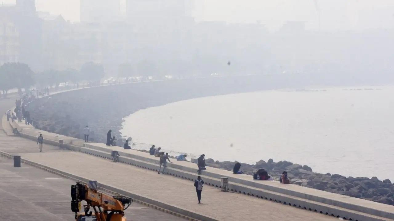मौसम विभाग ने कहा कि शहर और उपनगरों में मुख्यतः आसमान साफ रहेगा. 