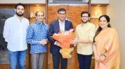 Raghuram Rajan meets Uddhav Thackeray