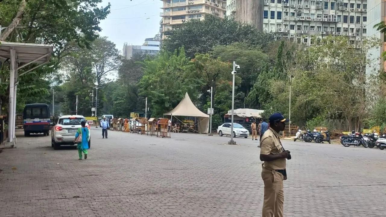 इस मामले में कानूनी लड़ाई का उचित हिस्सा देखा गया है, सुप्रीम कोर्ट ने कई मौकों पर हस्तक्षेप किया है, समय सीमा बढ़ाई है और महाराष्ट्र राजनीतिक संकट से संबंधित मुद्दों पर चर्चा की है.