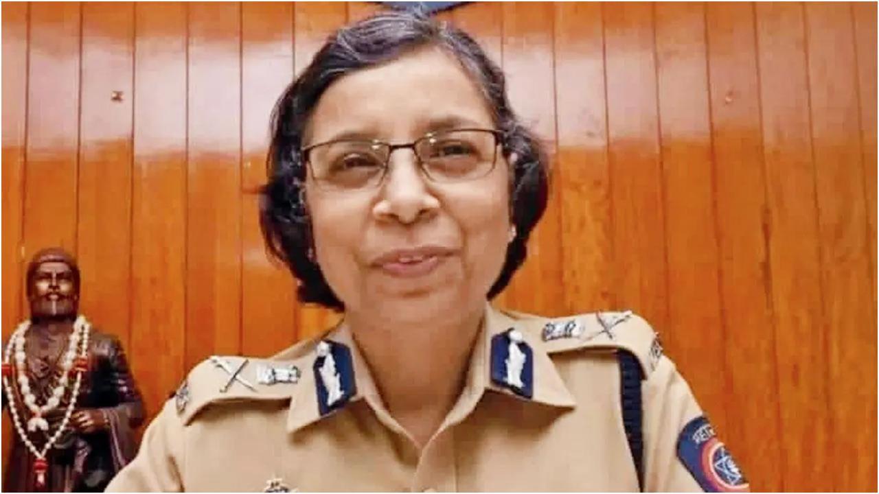 महाराष्ट्र पुलिस की नई डीजीपी बनीं रश्मी शुक्ला. तस्वीर/ट्विटर