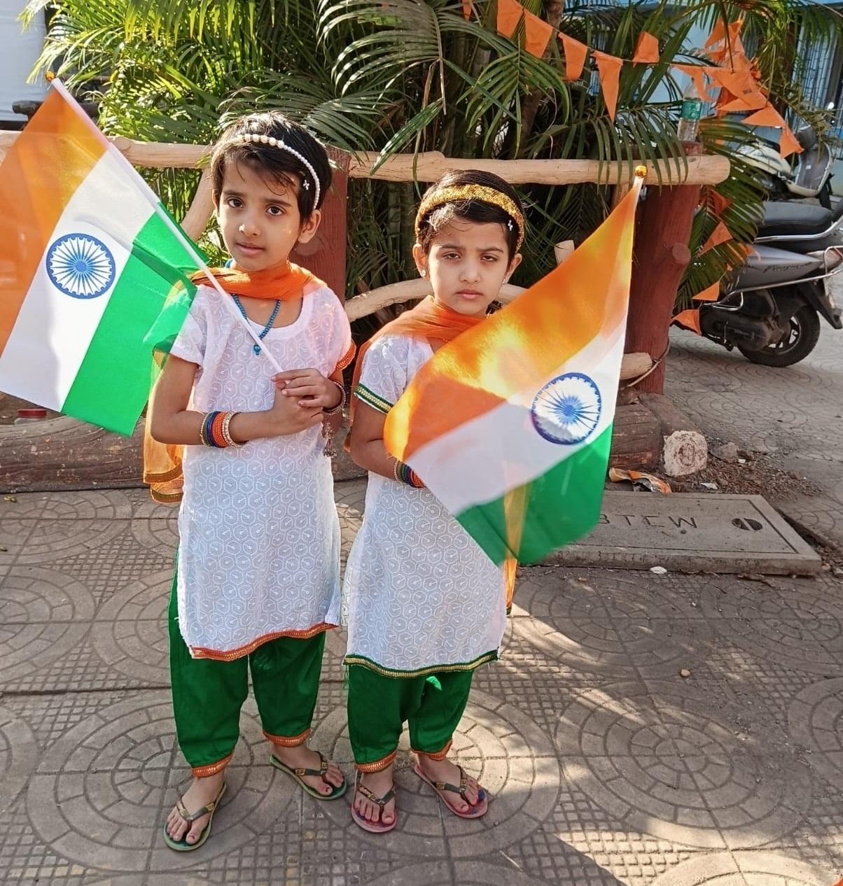 जब यह भावना नन्हे बच्चों में देखी जाती है, तो यह अत्यंत प्रेरणादायक होता है.