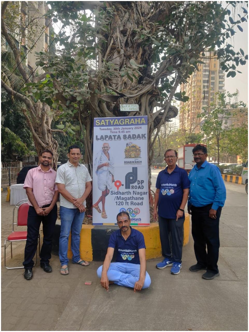 6 अलग-अलग सत्याग्रह स्थानों पर 100 से अधिक लोग एकत्र हुए. लोगों ने यातायात से जुड़ी बढ़ती समस्याओं पर चिंता व्यक्त की और चाहते हैं कि मुंबई मार्च टीम द्वारा सुझाए गए समाधानों को संबंधित अधिकारियों द्वारा जल्द से जल्द लागू किया जाए.
