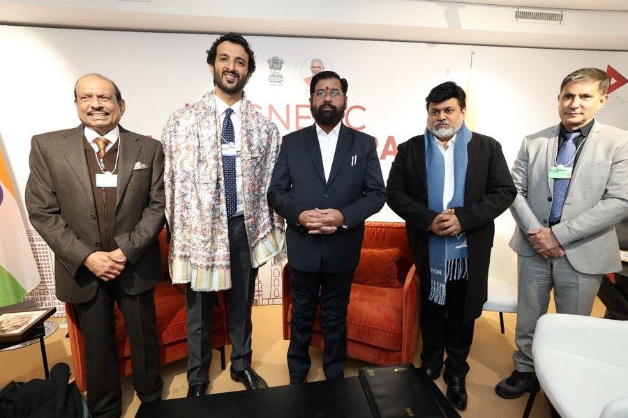 आज दावोस में आयोजित विश्व आर्थिक सम्मेलन के अवसर पर मुख्यमंत्री द्वारा महाराष्ट्र मंडप (महाराष्ट्र मंडप) का निर्माण किया गया.