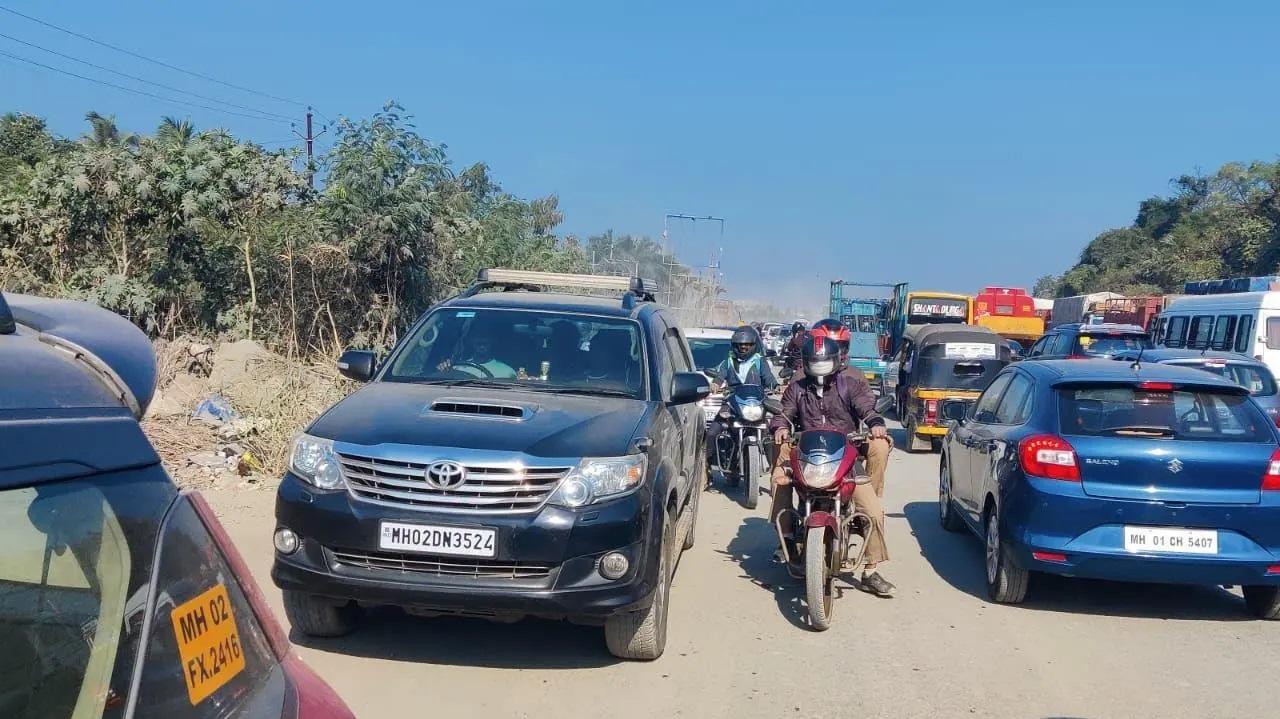 मुंबई पुलिस ने प्रदर्शनकारियों को खारघर के इंटरनेशनल कॉर्पोरेशन पार्क ग्राउंड में इकट्ठा होने का एक विकल्प भी प्रदान किया था, लेकिन उन्होंने इसे भी अस्वीकार कर दिया.