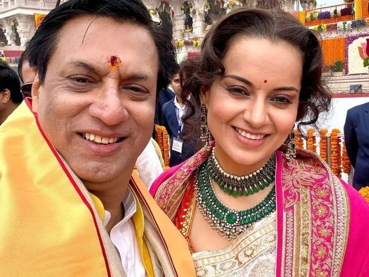 निर्देशक मधुर भंडारकर ने अभिनेत्री कंगना रनौत के साथ सेल्फी क्लिक की. दोनों ने फिल्म `फैशन` में साथ काम किया है.