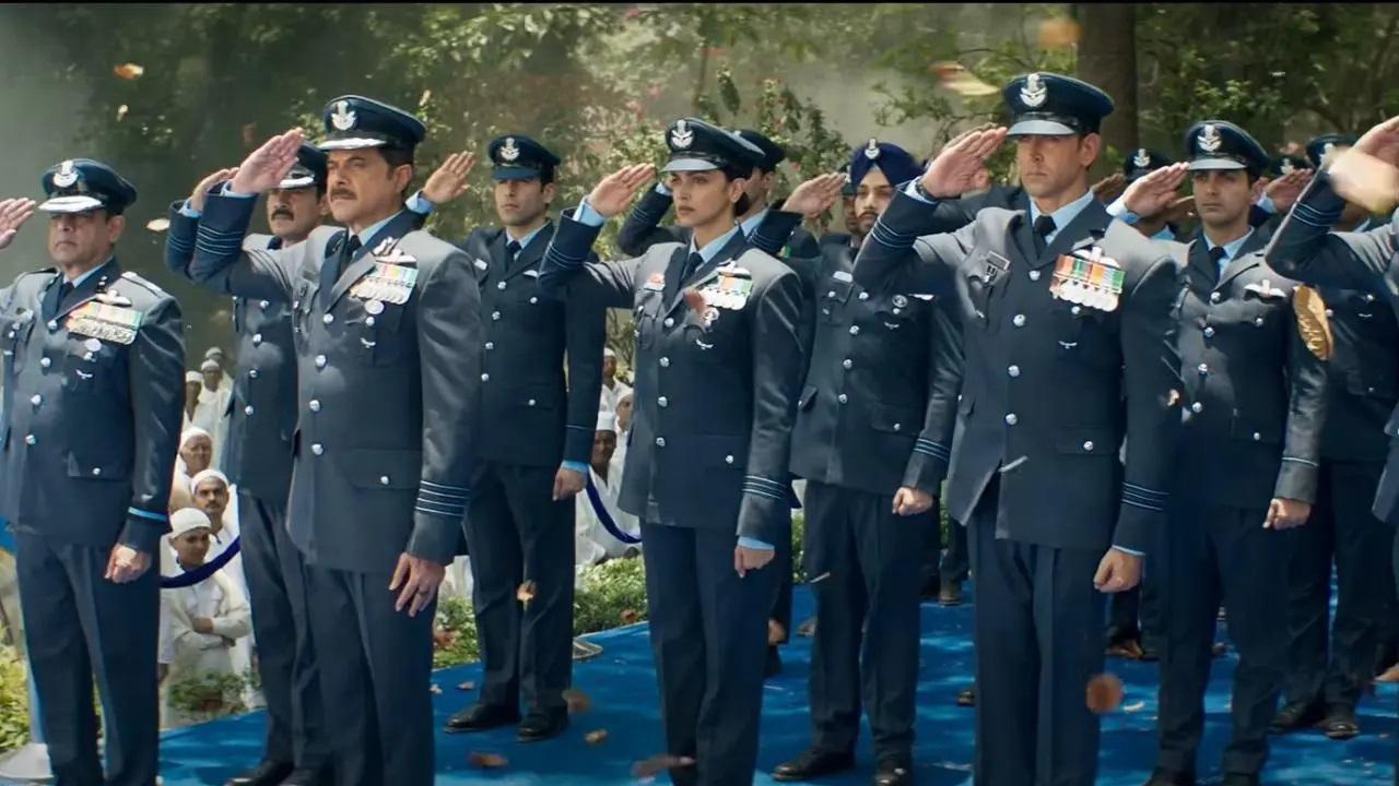 अभी भी फाइटर ट्रेलर से.