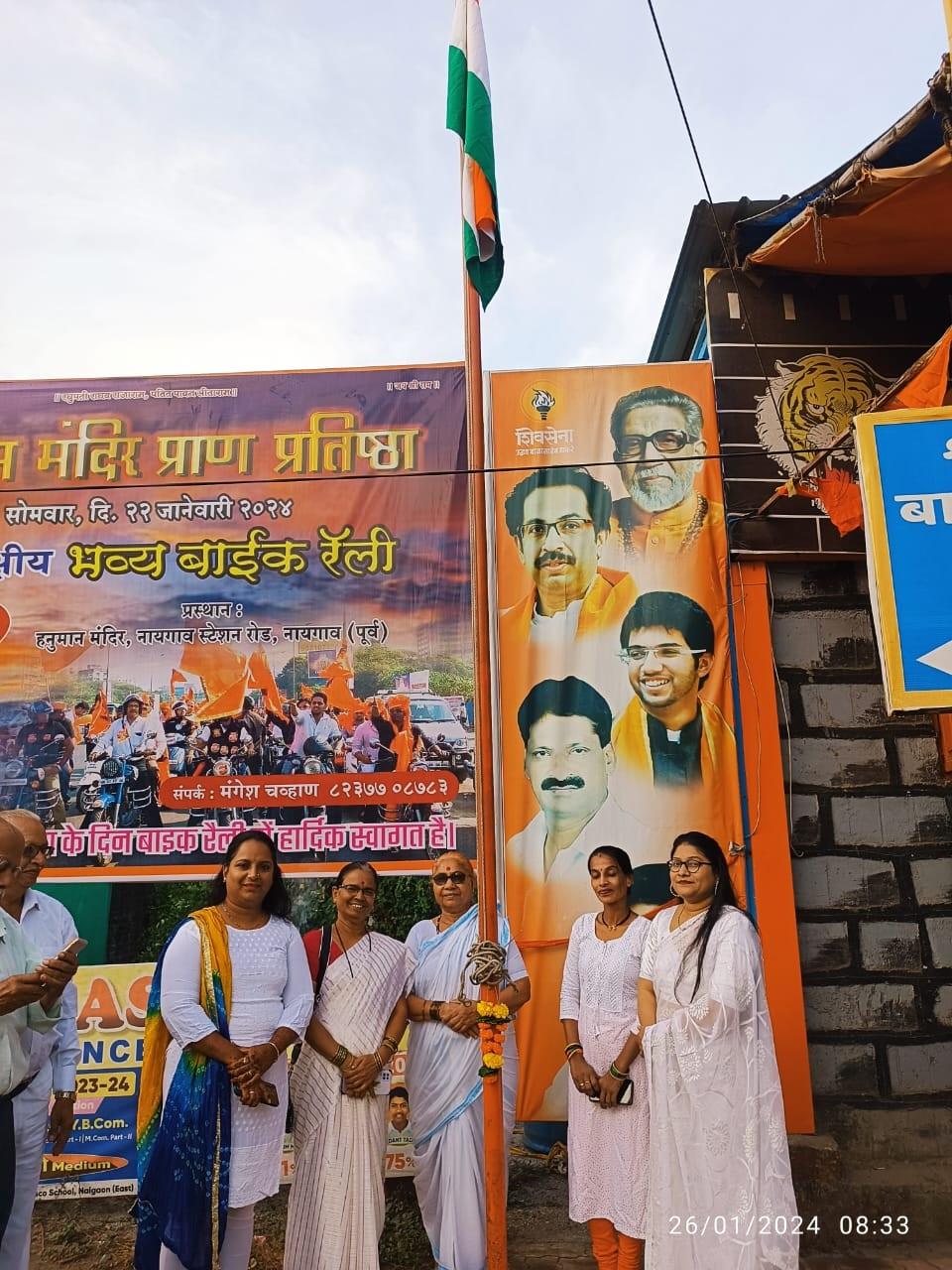 आपको बता दें, मीरा रोड पर दो धार्मिक समुदायों के बीच झड़प के लिए 13 से ज्यादा लोगों को गिरफ्तार किया गया है. 