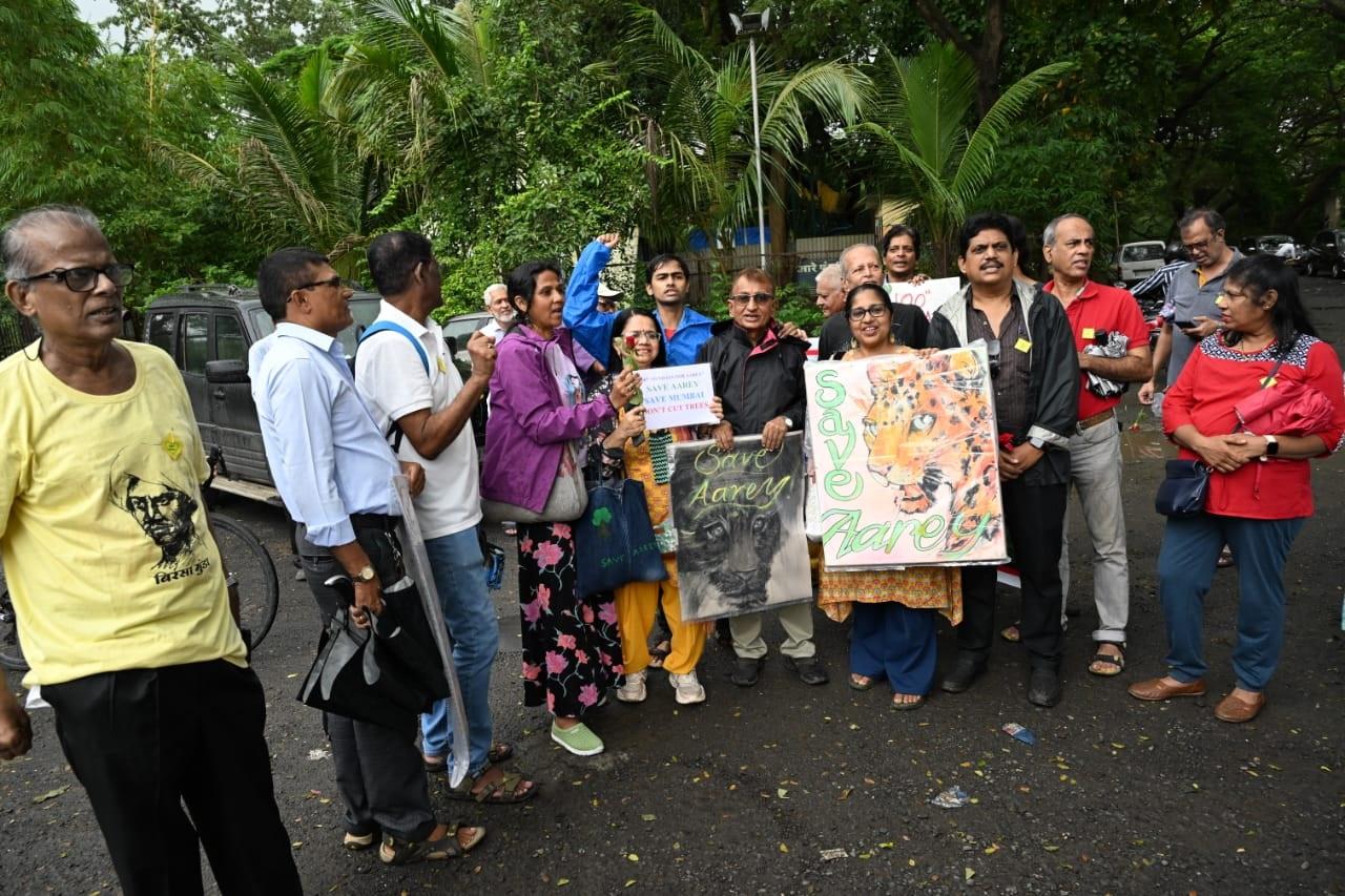 आंदोलनकारी संकल्पित हैं कि वे इस संघर्ष को जारी रखेंगे और आरे वन को बचाने के लिए हर संभव प्रयास करेंगे. 