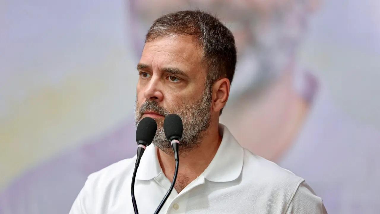इस साल जनवरी में अयोध्या में राम मंदिर में प्राण प्रतिष्ठा समारोह का जिक्र करते हुए राउल गांधी ने दावा किया कि इस समारोह में कोई भी गरीब व्यक्ति दिखाई नहीं दिया.