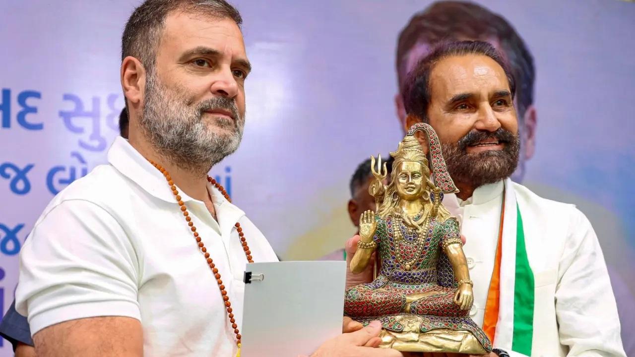 उन्होंने कहा कि कांग्रेस गुजरात जीतेगी और राज्य से एक नई शुरुआत करेगी.