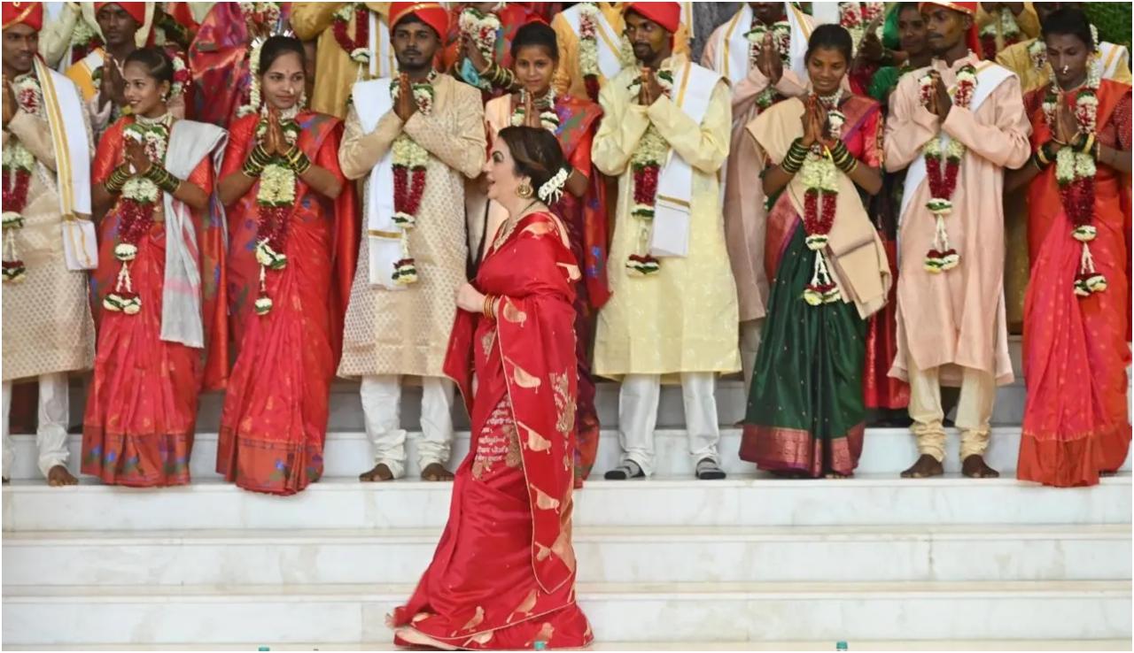उपस्थित लोगों को वारली जनजाति द्वारा किए जाने वाले पारंपरिक तारपा नृत्य को देखने के लिए भी आमंत्रित किया गया, जिसने शाम को एक समृद्ध सांस्कृतिक अनुभव प्रदान किया.