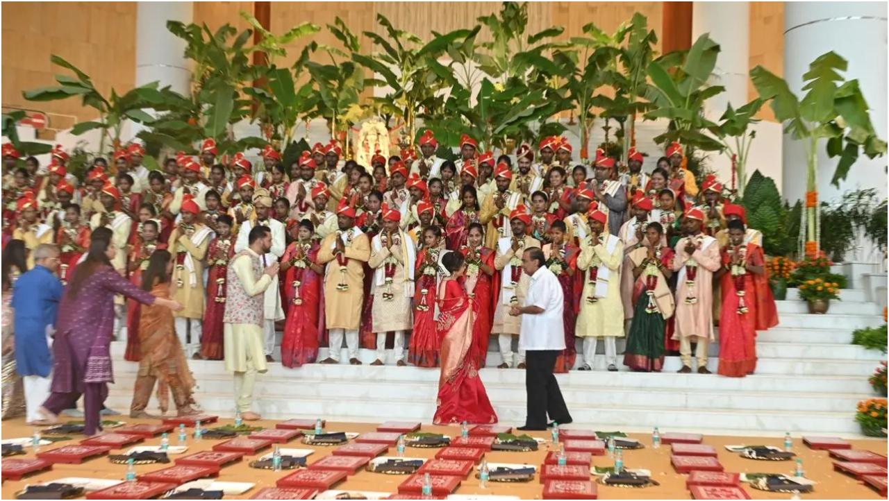 अंबानी परिवार शाश्वत भारतीय कहावत, 