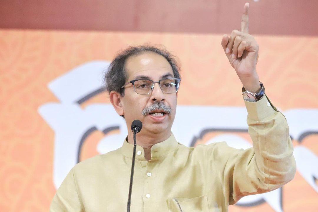 उन्होंने बताया कि `महाराष्ट्र में तीन महीने बाद विधानसभा चुनाव होंगे. ये महाराष्ट्र राज्य की अस्मिता की लड़ाई है. मैं महाराष्ट्र को असहाय और देशद्रोही के रूप में पहचान नहीं बनने दूंगा.` 