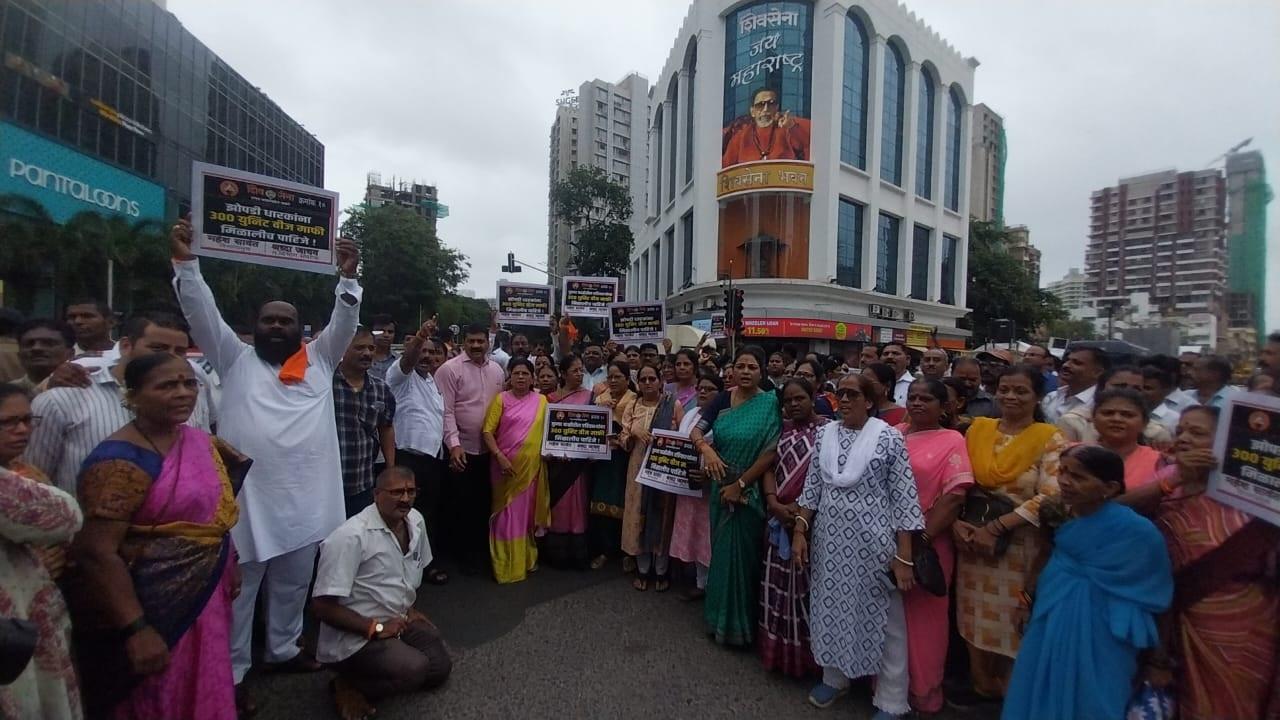 महायुती सरकार का दावा है कि मिडिल क्लास लोगों की अनदेखी की जा रही है, जिससे उसको परेशानी का सामना करना पड़ रहा है.