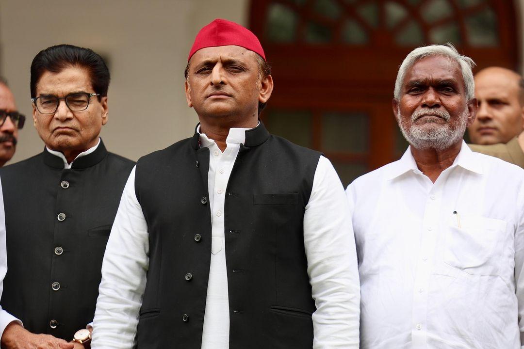 बैठक के बाद समाजवादी पार्टी प्रमुख अखिलेश यादव ने बात करते हुए कहा, ‘4 जून को मंगलवार है और सब मंगल होने वाला है. सबसे ज्यादा सीटें उत्तर प्रदेश में समाजवादी पार्टी और INDIA गठबंधन को मिलेगी.`