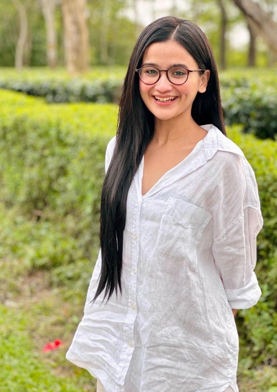 सेलेस्टी बैरागी
आलिया भट्ट की हमशक्ल सेलेस्टी बैरागी हाल ही में रज्जो में दिखाई दी थी. उन्होंने भी बताया है कि म्यूज़िक उनके लिए कितना ज़रूरी है. उन्होंने कहा,