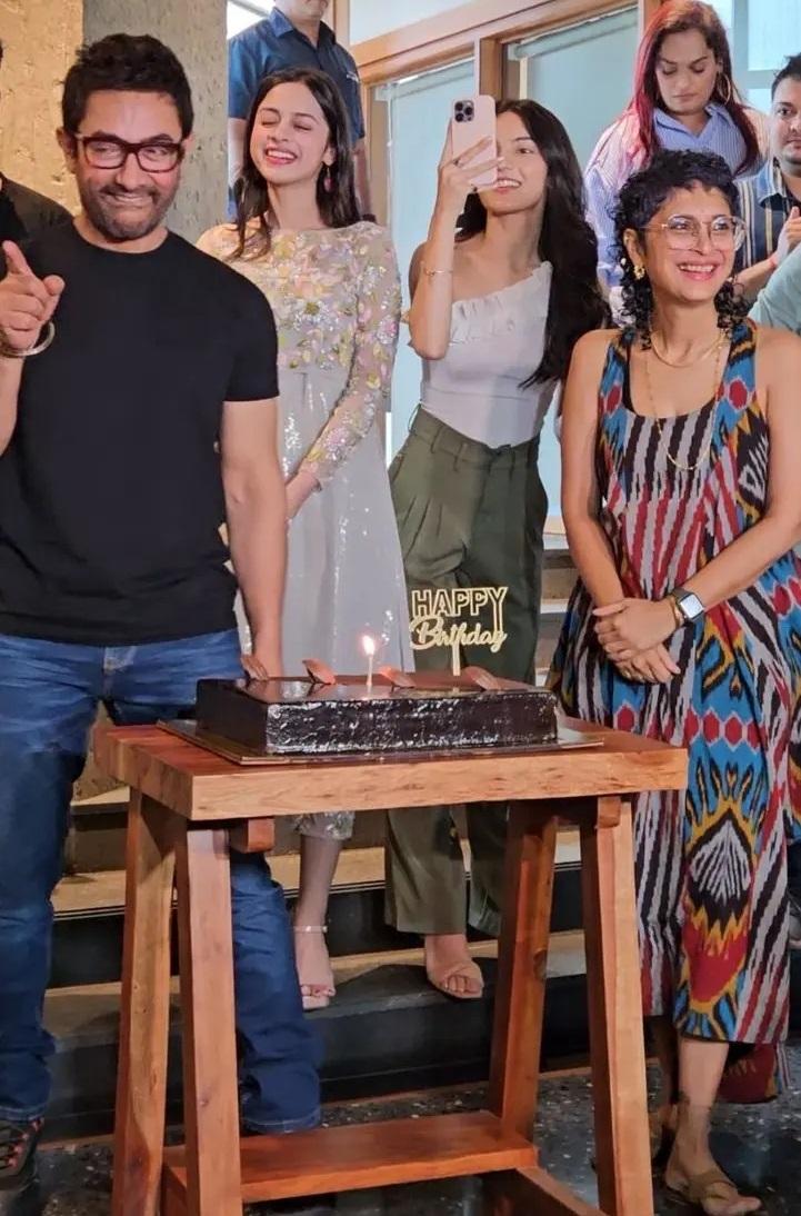 इसके अलावा, वह सनी देओल और प्रीति जिंटा अभिनीत `लाहौर 1947` के निर्माण में भी शामिल हैं.