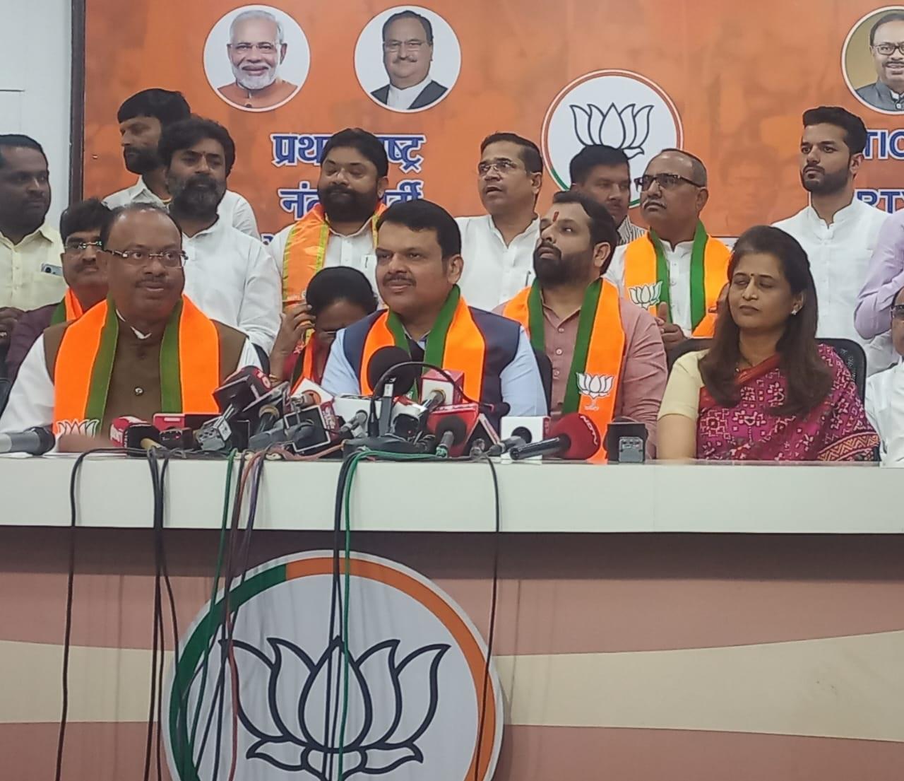 उन्होंने यह भी कहा कि बीजेपी नेतृत्व इस जिम्मेदारी को ईमानदारी से निभाऊंगी.