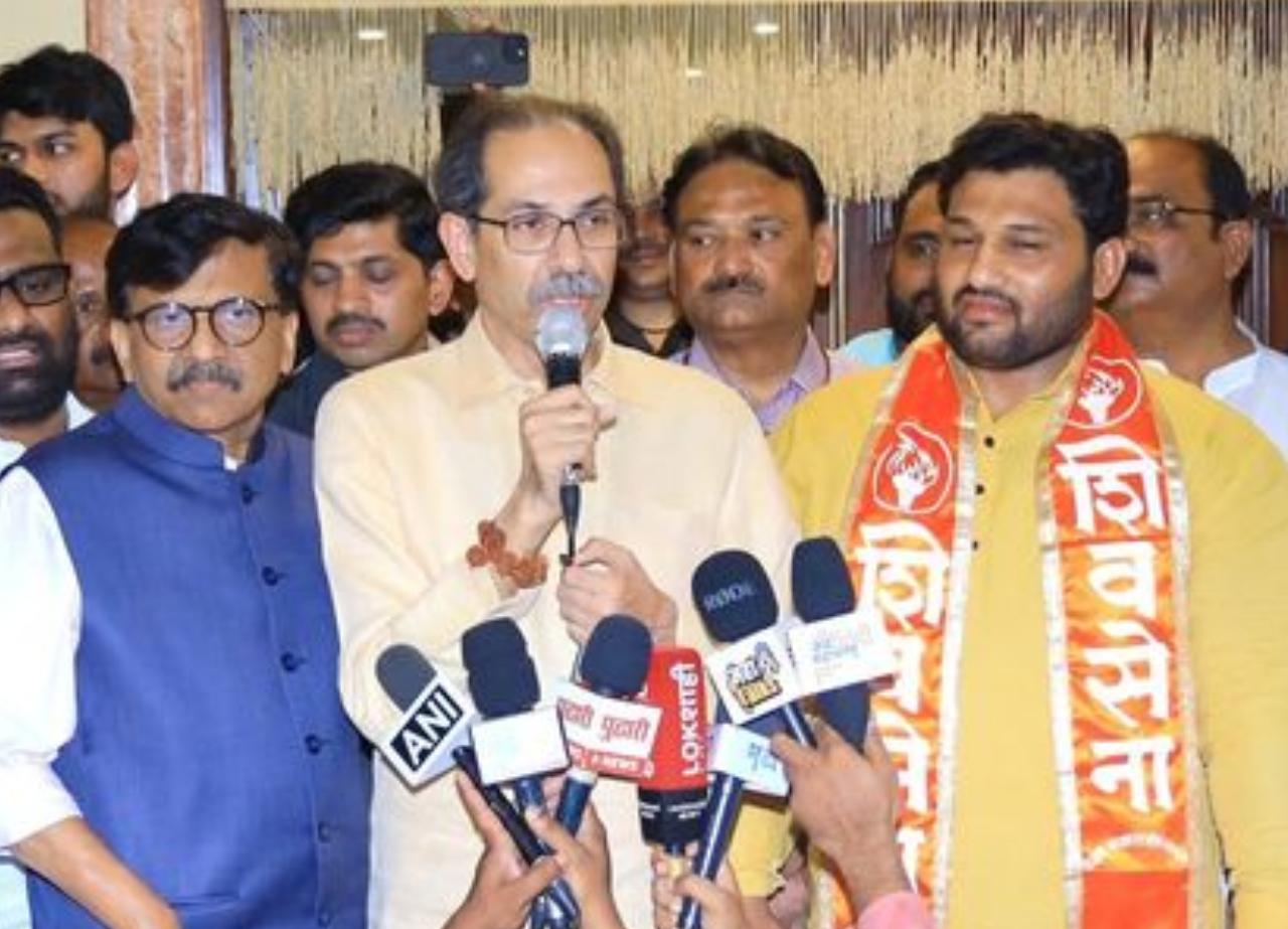  रेसलिंग इंडस्ट्री में काम करते हुए बोलने की नहीं बल्कि दिखाने की आदत है. चंद्रहार पाटिल ने विश्वास जताया कि आगामी लोकसभा चुनाव में महाराष्ट्र के सांगली जिले का यह पहला परिणाम होगा.