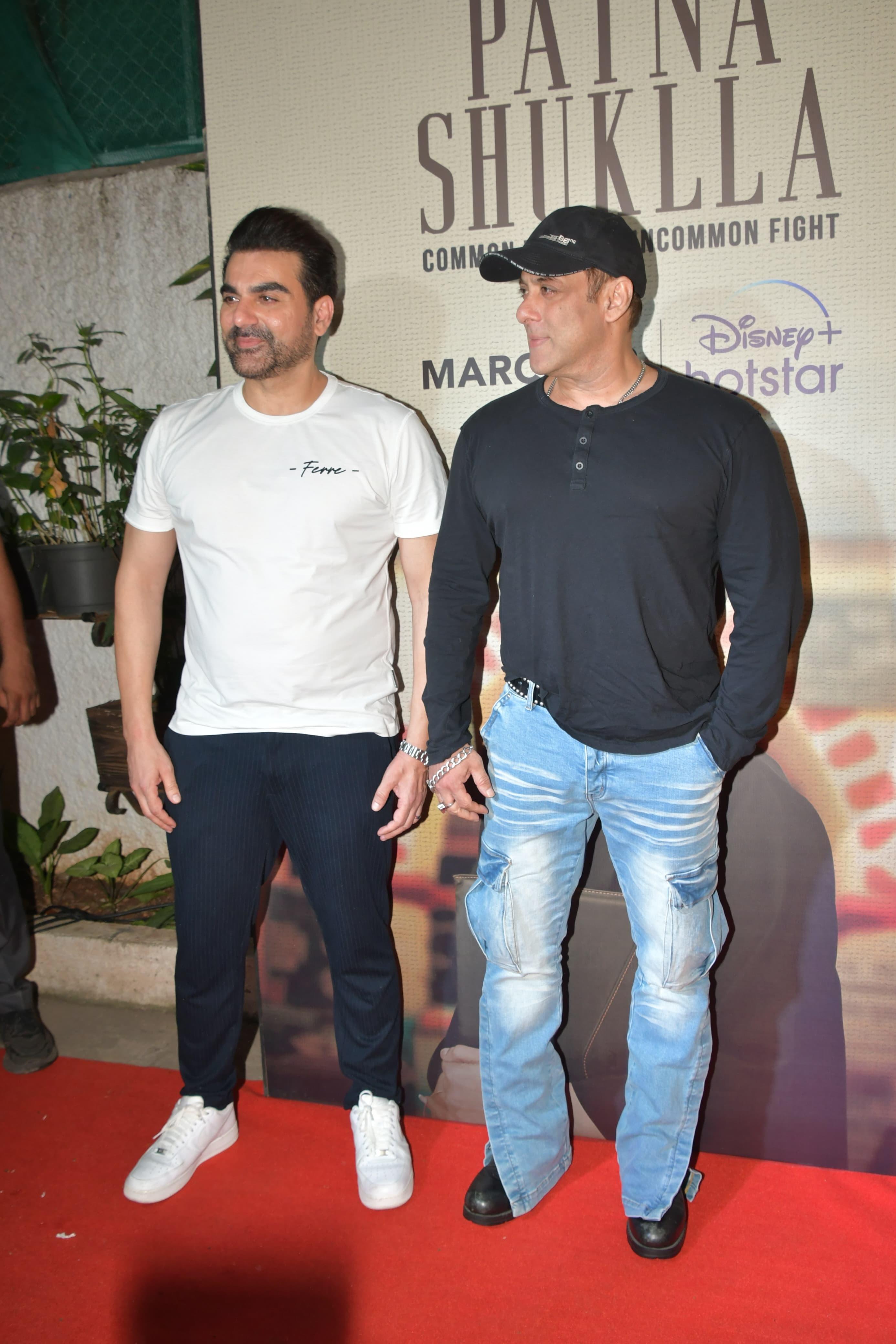 भाई अरबाज खान के हौसला बढ़ाने सलमान खान भी स्क्रीनिंग एन्जॉय करने पहुंचे थे. 