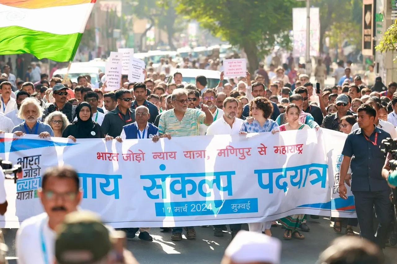 बता दें, शनिवार को, कांग्रेस सांसद ने मुंबई के दादर में डॉ. अंबेडकर के स्मारक `चैत्यभूमि` पर उन्हें श्रद्धांजलि अर्पित करके और संविधान की प्रस्तावना पढ़कर अपनी 63 दिवसीय `भारत जोड़ो न्याय यात्रा` का समापन किया. 
