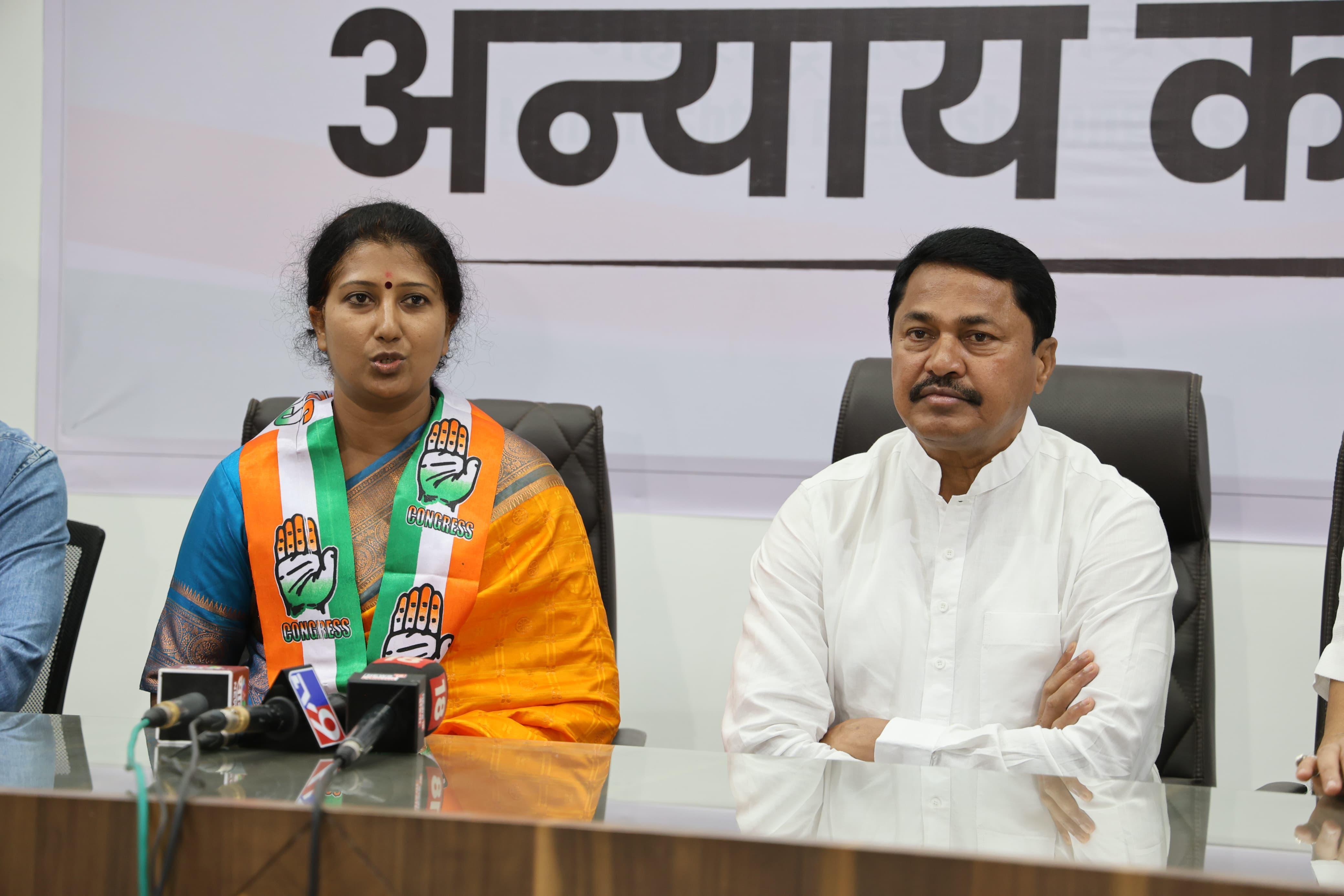 सीमा गुट्टे हमेशा लड़कियों की शिक्षा के मुद्दों, महिलाओं के लिए स्वास्थ्य शिविर, सामाजिक एकता और राष्ट्रीय समारोहों पर कार्यशालाओं के आयोजन में शामिल रही हैं.
