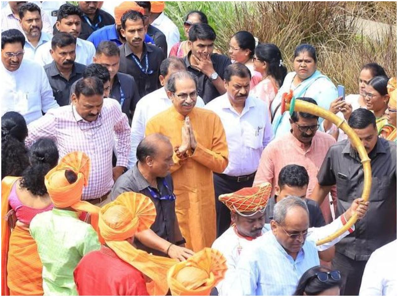 लोकसभा चुनाव के चलते उद्धव ठाकरे की शिवसेना (यूबीटी) ने 17 सीटों पर अपने कैंडिडेट की हाल ही में घोषणा की है. साथ ही उन्होंने यह भी बताया कि वह अब 5 और उम्मीदवारों की दूसरी लिस्ट भी जारी करेंगे.