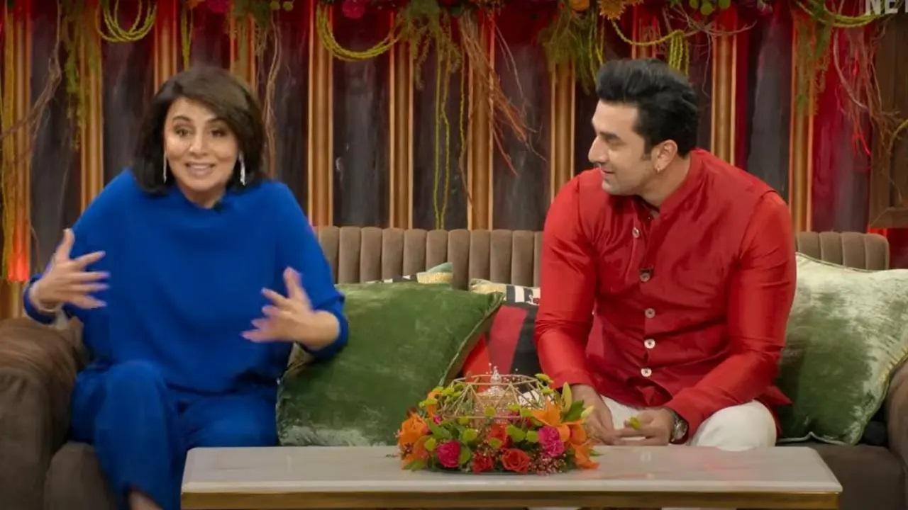`द ग्रेट इंडियन कपिल शर्मा शो` में पहुंचे नीतू कपूर और रणबीर कपूर.