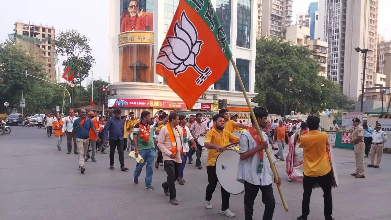 मनसे प्रमुख राज ठाकरे, महाराष्ट्र के सीएम एकनाथ शिंदे और अन्य महायुति नेता शिवाजी पार्क में पीएम मोदी की रैली में शामिल होंगे.