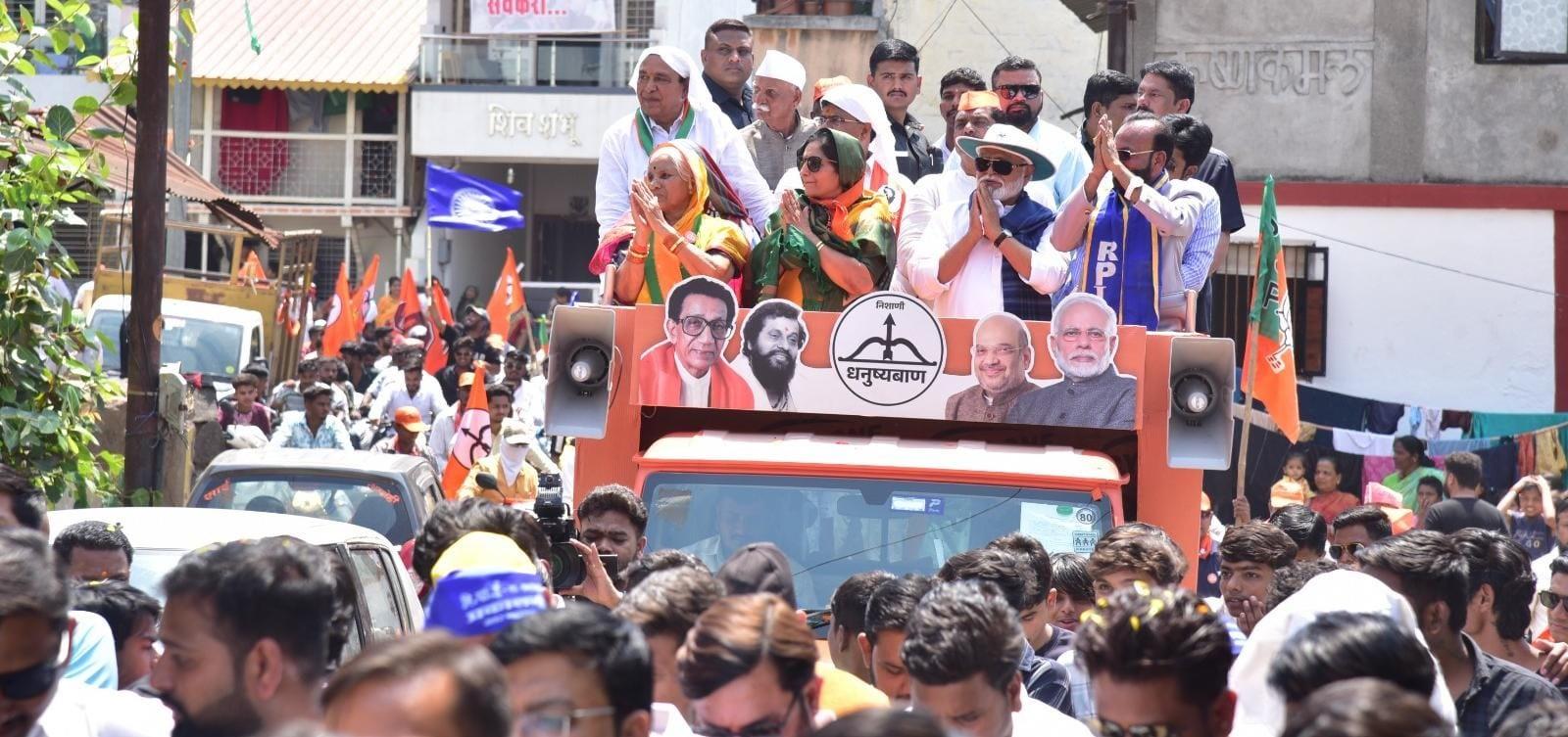 शनिवार को महाराष्ट्र सरकार के वरिष्ठ मंत्री छगन भुजबल ने हेमंत गोडसे के लिए प्रचार किया. 