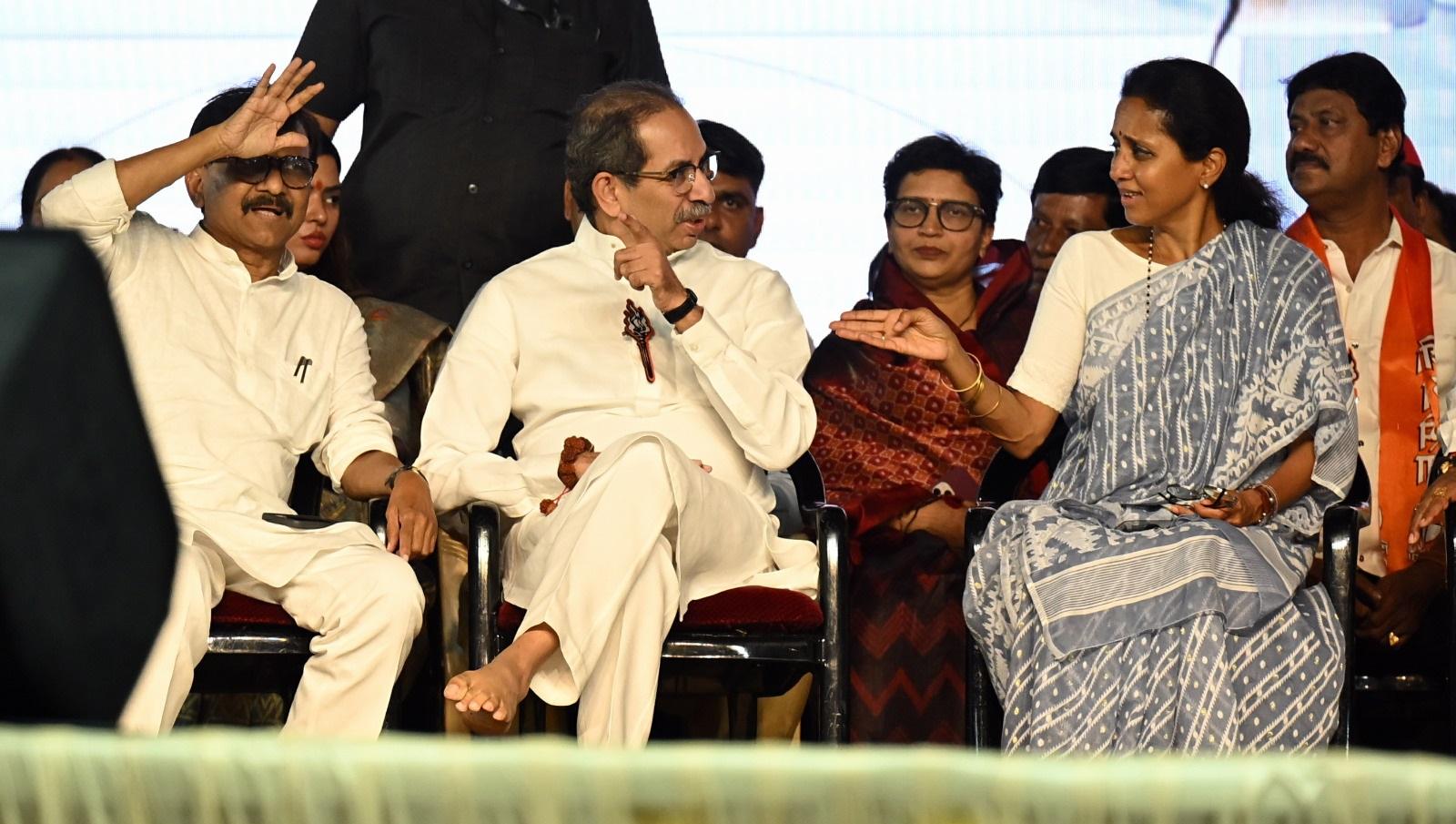 ठाकरे ने आगे कहा कि `मोदीजी अपने भाषण के दौरान महंगाई का जिक्र भी नहीं करते. मैं आपको बताना चाहूंगा कि कल निश्चित रूप से हमारा दिन है. सत्य की जीत होगी.`