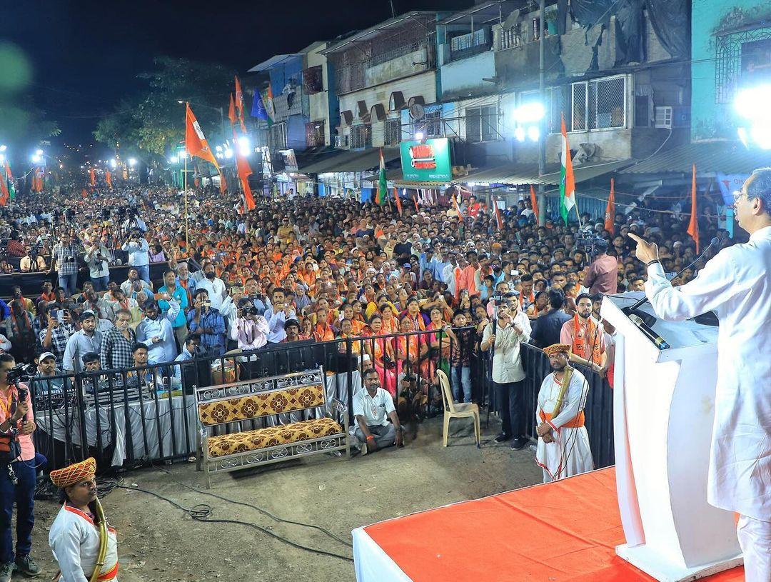 पिछले चुनावों में, मुंबई उत्तर मध्य सीट के लिए लड़ाई तत्कालीन अविभाजित शिवसेना और कांग्रेस के बीच थी.