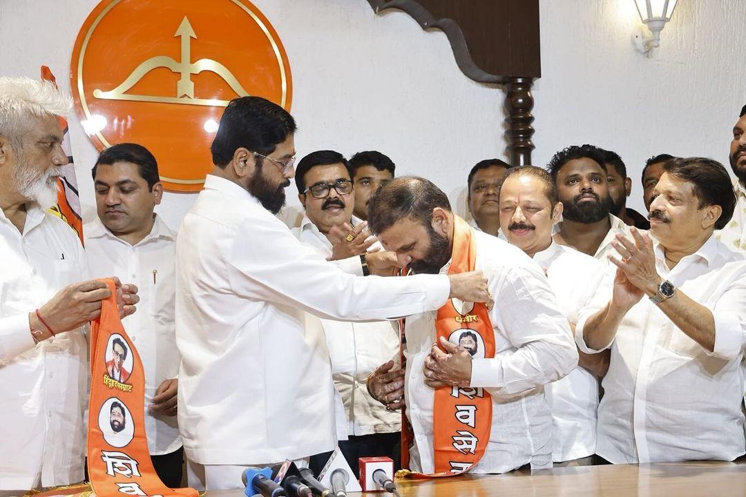 2019 के लोकसभा चुनावों में, भाजपा ने लड़ी गई 25 सीटों में से 23 सीटें जीतीं, जबकि अविभाजित शिवसेना ने 23 में से 18 सीटें हासिल कीं.