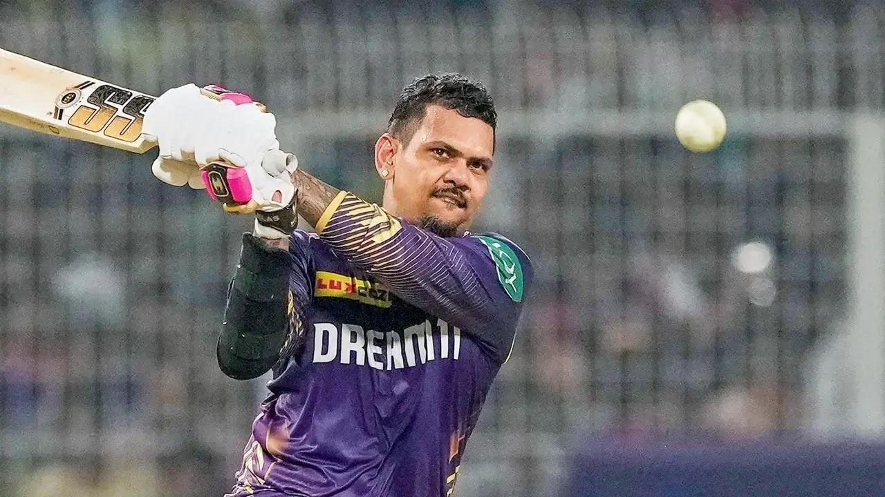 इसके अलावा, कोलकाता के स्टार ऑलराउंडर सुनील नरेन भी अपने बल्ले का आनंद ले रहे हैं और उनका रोहित के खिलाफ अच्छा रिकॉर्ड है. नरेन ने 25 टी20 मैचों में रोहित को 10 बार परेशान किया है.