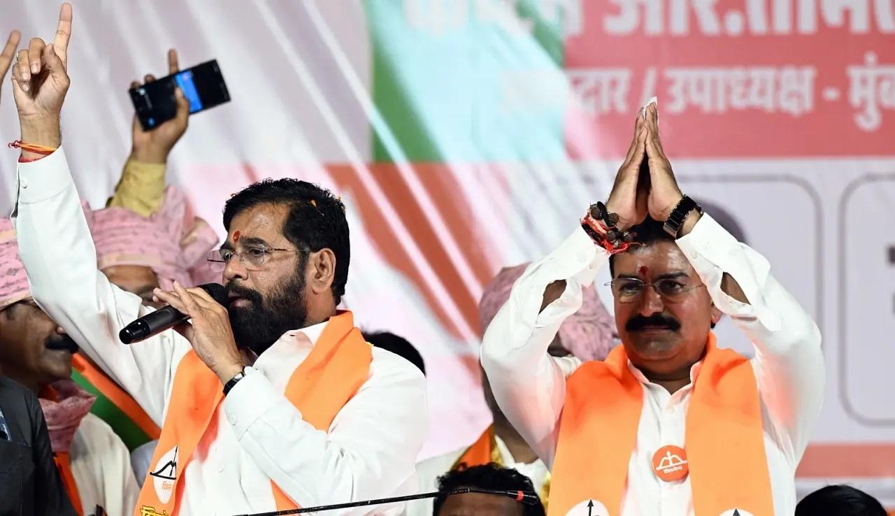 महाराष्ट्र के मुख्यमंत्री एकनाथ शिंदे ने धारावी में अपनी चुनाव प्रचार सभा के दौरान की घोषणा और विपक्ष पर वार किए.