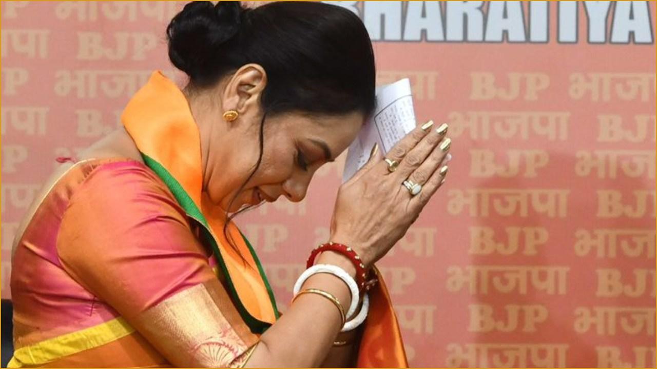 रूपाली ने अपने लुक को कंपलीट करने के लिए साड़ी के साथ पारंपरिक ‘साखा-पोला’ कंगन पहने थे.