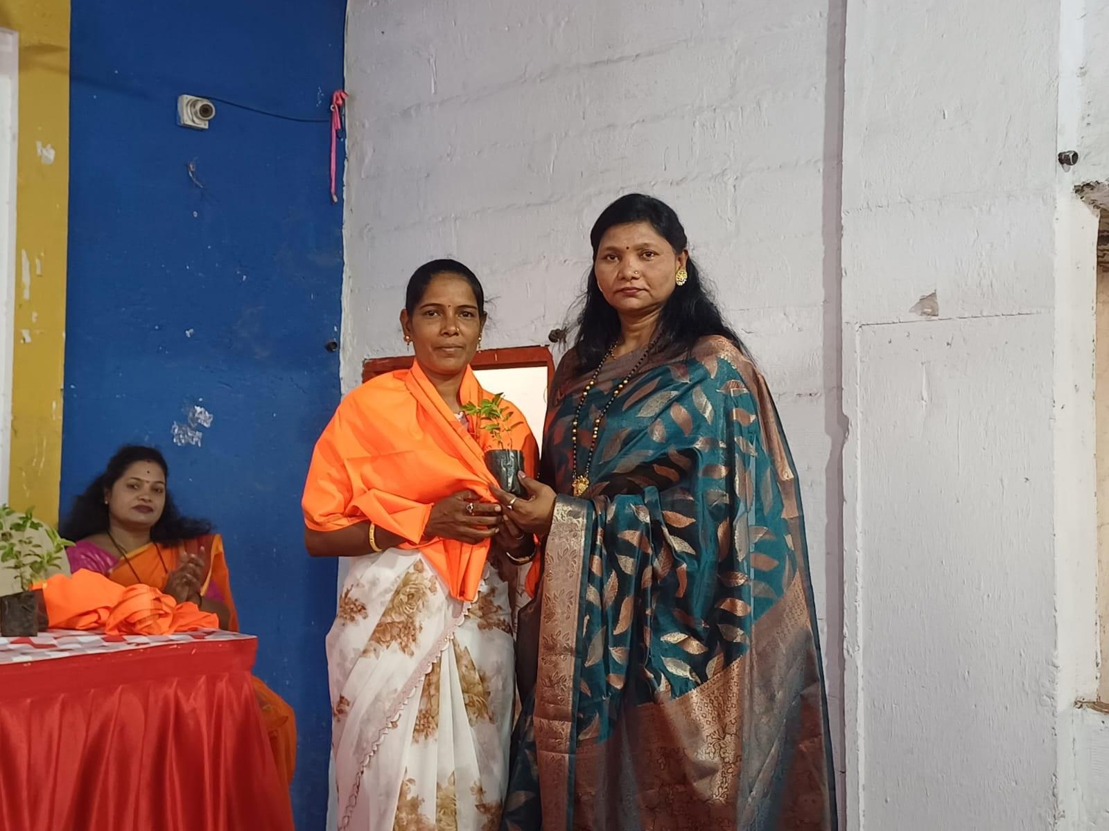 अंतर्राष्ट्रीय मजदूर दिवस पर दुनिया भर के श्रमिकों और मजदूर वर्ग के बलिदानों को सम्मानित किया जाता है. 