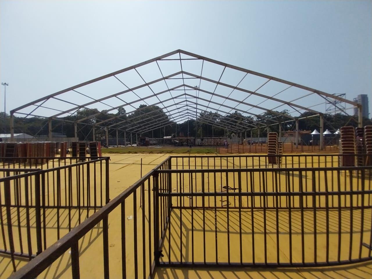 इसके अलावा उपमुख्यमंत्री देवेंद्र फडणवीस, अजित पवार और महाराष्ट्र नवनिर्माण सेना के अध्यक्ष राज ठाकरे भी मौजूद रहेंगे.