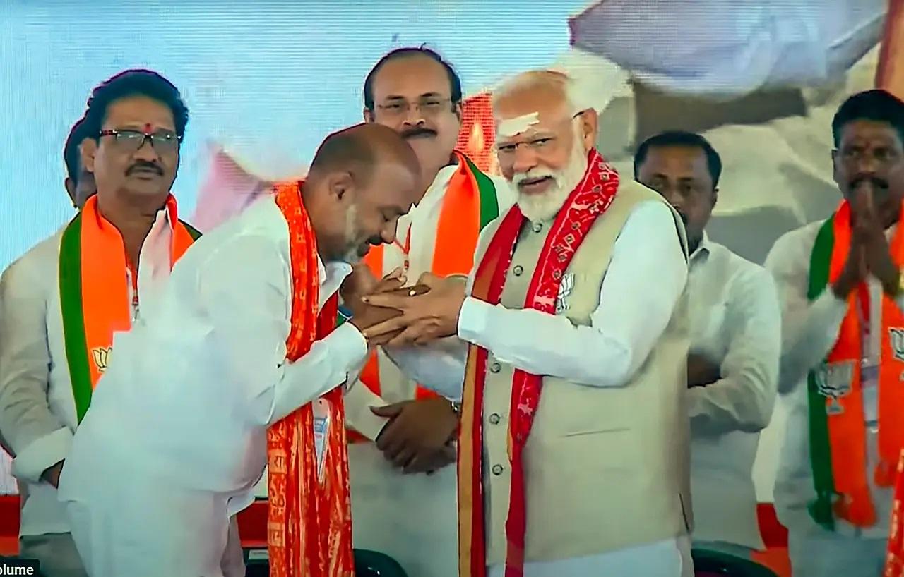 लोकसभा चुनाव 1 जून तक सात चरणों में होंगे और वोटों की गिनती 4 जून को होगी.